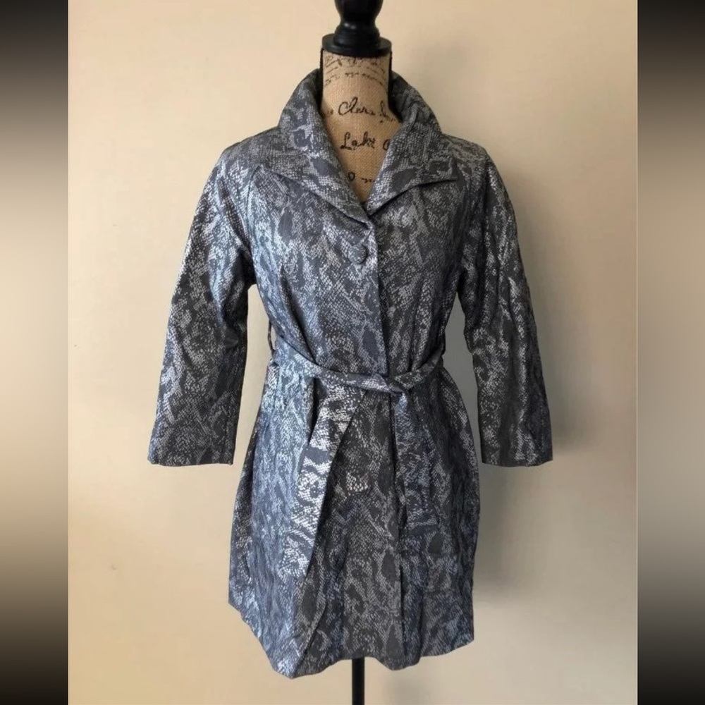 Helena Neiman Marcus buttons front gray& silver w/lace outwear coat dress Size:8